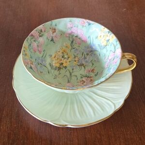 Shelley teacup and saucer in the "Melody"
